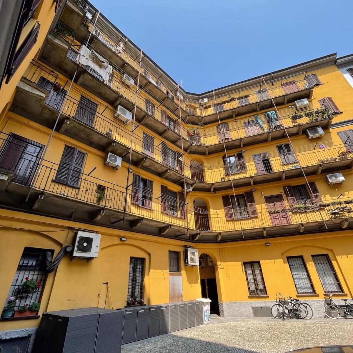 Sunny Balcony In Porta Romana *