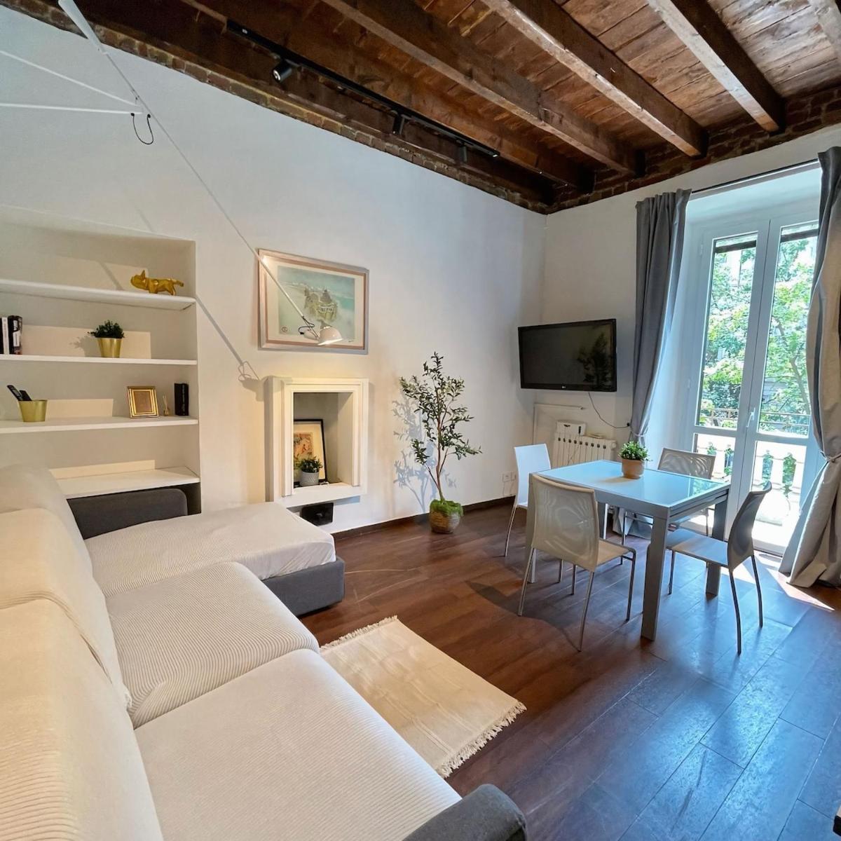Apartment Sunny Balcony In Porta Romana