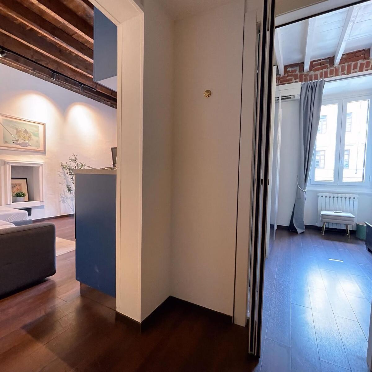 Apartment Sunny Balcony In Porta Romana Milan